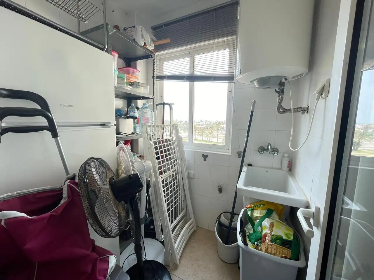 Cuina de Apartament en venda en La Manga del Mar Menor amb Aire condicionat, Terrassa i Piscina