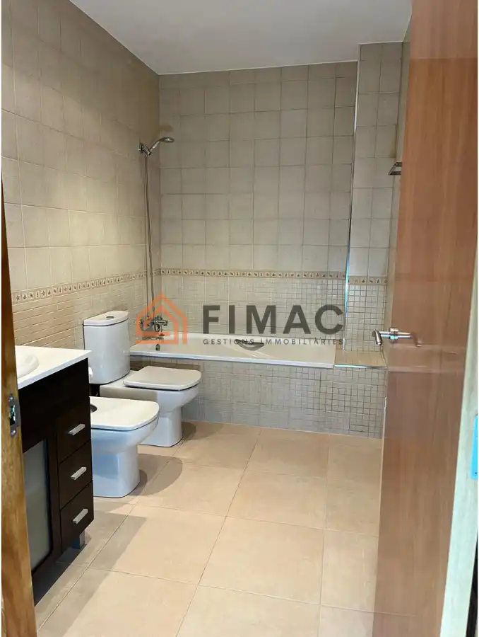 Baño de Piso en venta en Sant Hipòlit de Voltregà con Calefacción