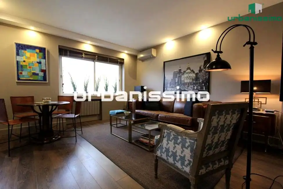 Sala de estar de Apartamento en venta en Madrid con Aire acondicionado, Calefacción y Amueblado