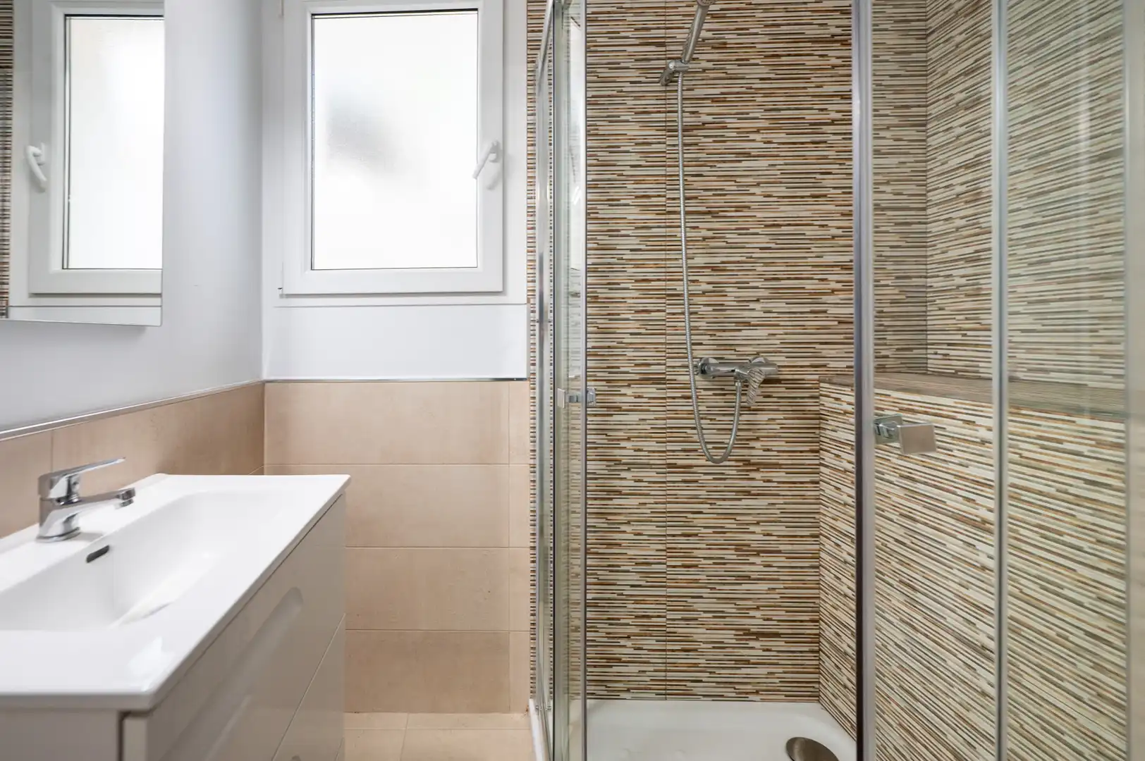 Bany de Casa o xalet en venda en Marbella amb Aire condicionat, Jardí privat i Terrassa