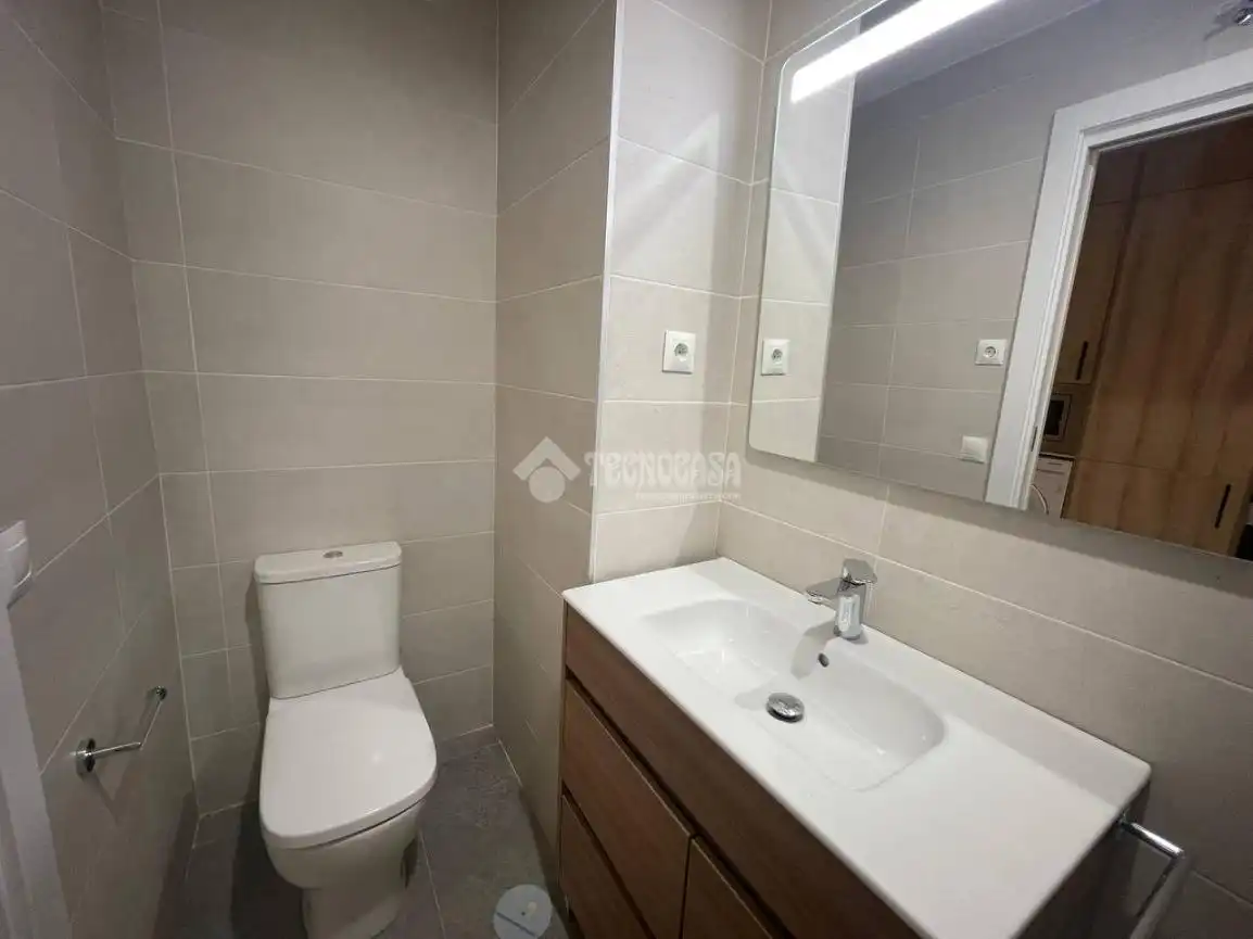 Bathroom of Duplexes for rent in San Sebastián de los Reyes  with Air Conditioner and Balcony