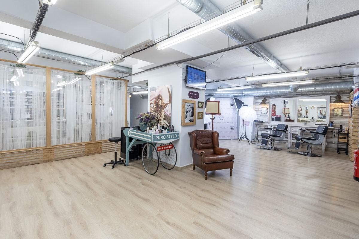 Premises for sale in  Granada Capital