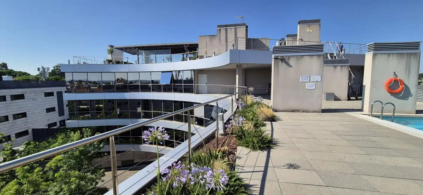 Vista exterior de Estudio en venta en Madrid con Aire acondicionado, Trastero y Piscina comunitaria