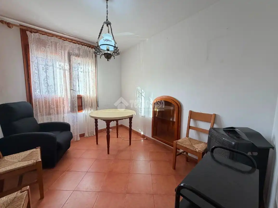 Sala d'estar de Casa adosada en venda en Casabermeja amb Calefacció, Terrassa i Balcó