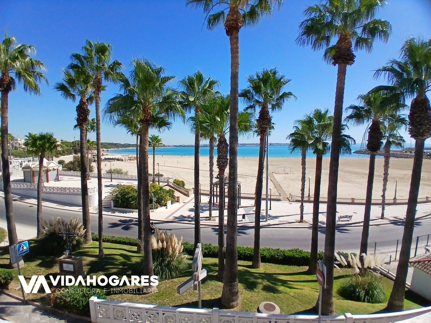 Vista exterior de Pis en venda en Rota