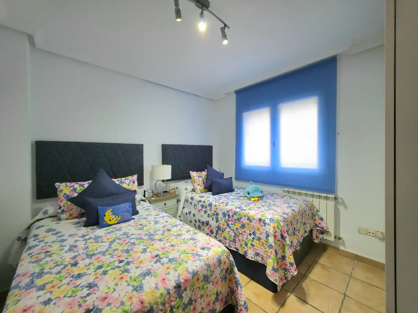 Dormitori de Casa adosada en venda en Alicante / Alacant amb Aire condicionat, Calefacció i Jardí privat