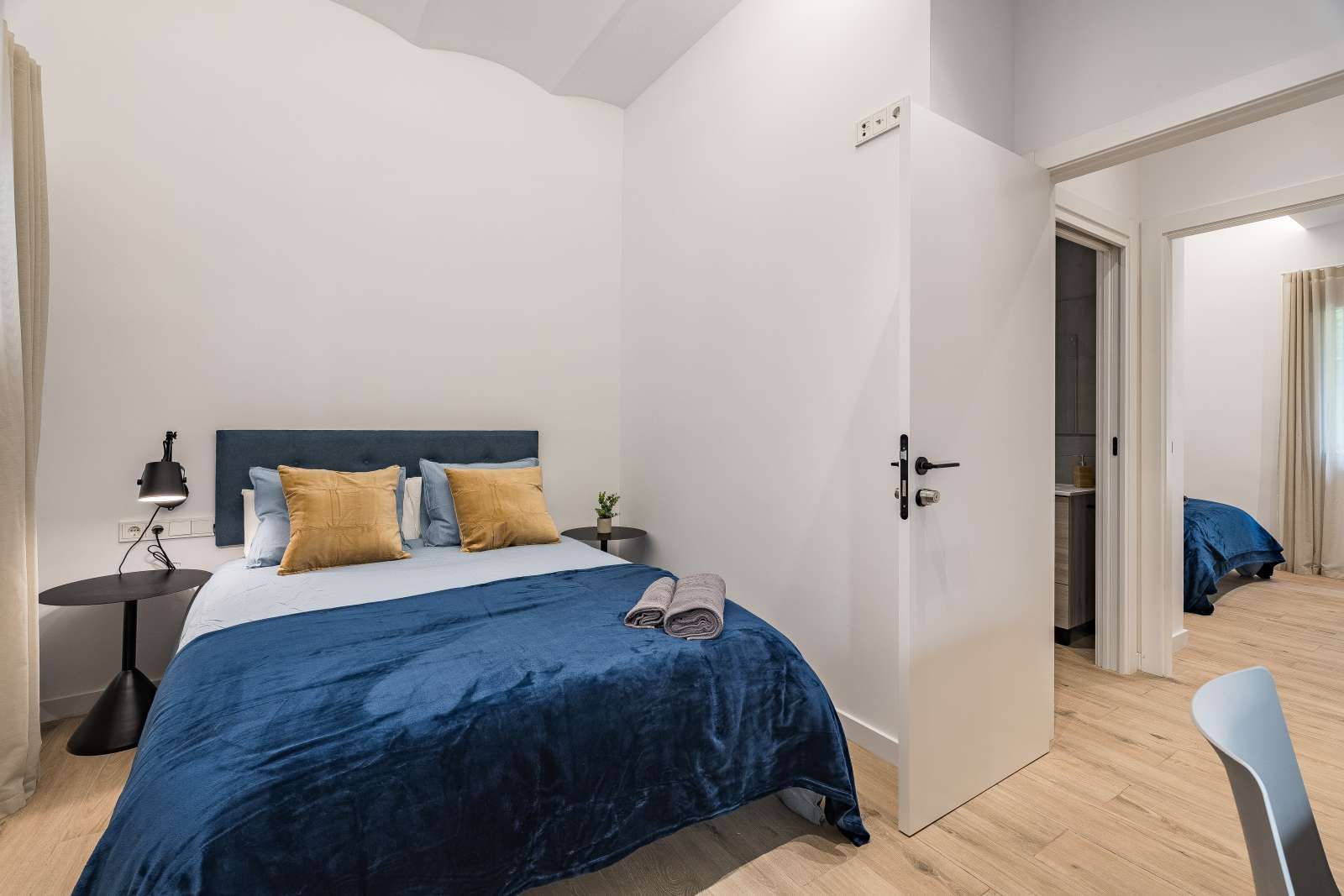 Bedroom of Flat to share in  Barcelona Capital  with Air Conditioner and Terrace