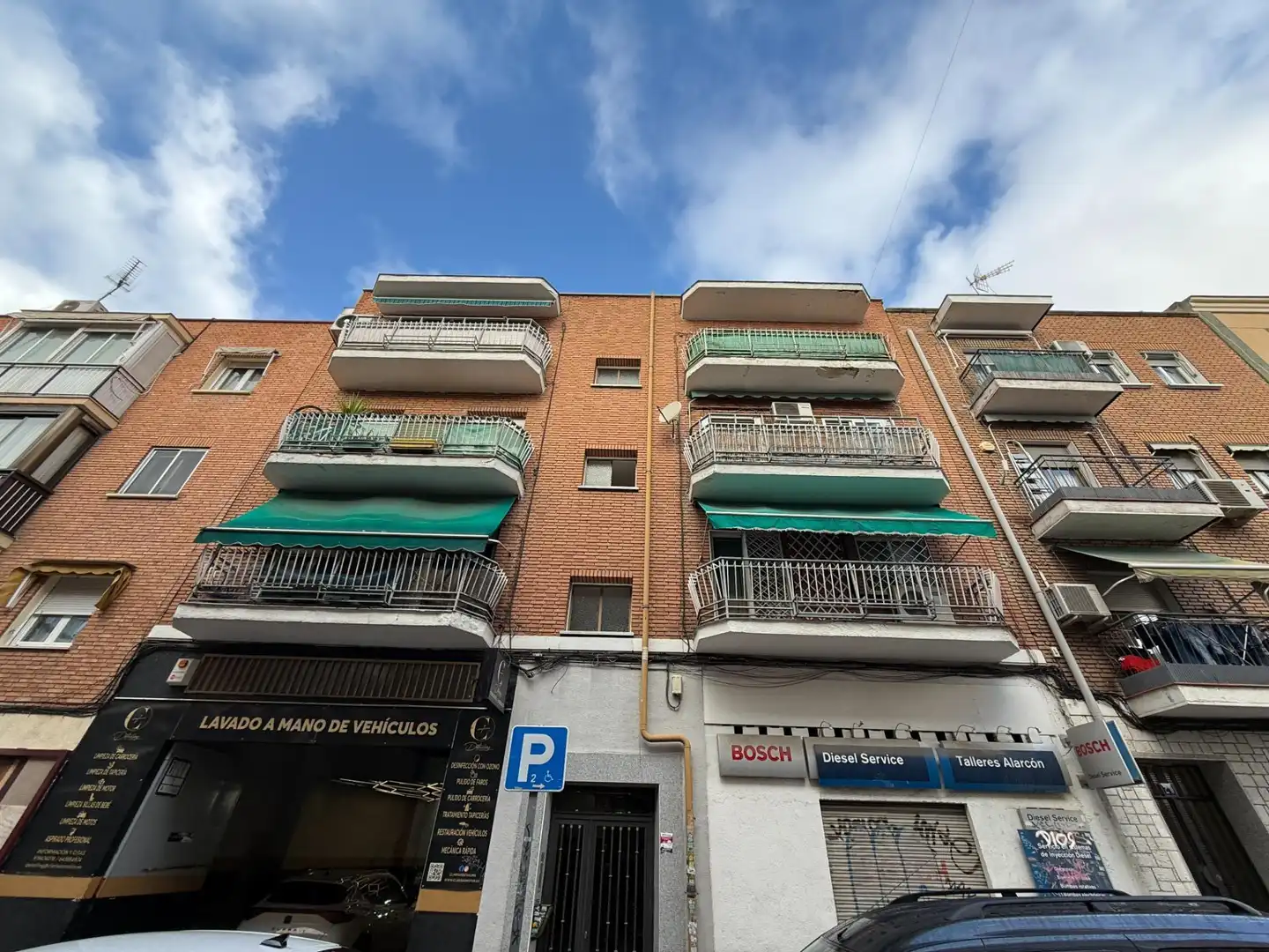 Vista exterior de Apartamento en venta en Madrid