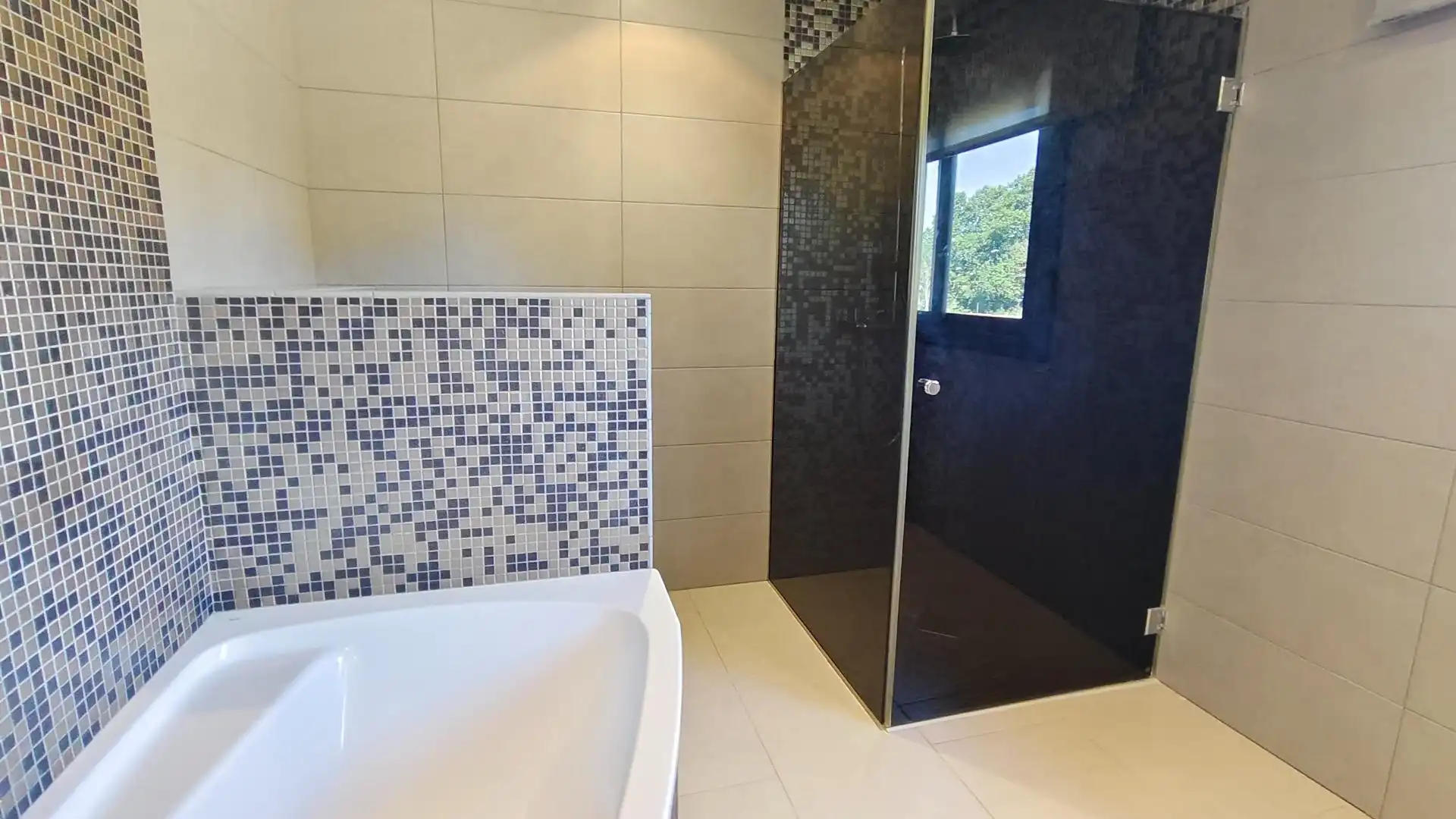 Baño de Casa o chalet en venta en Vilobí d'Onyar con Calefacción, Jardín privado y Terraza