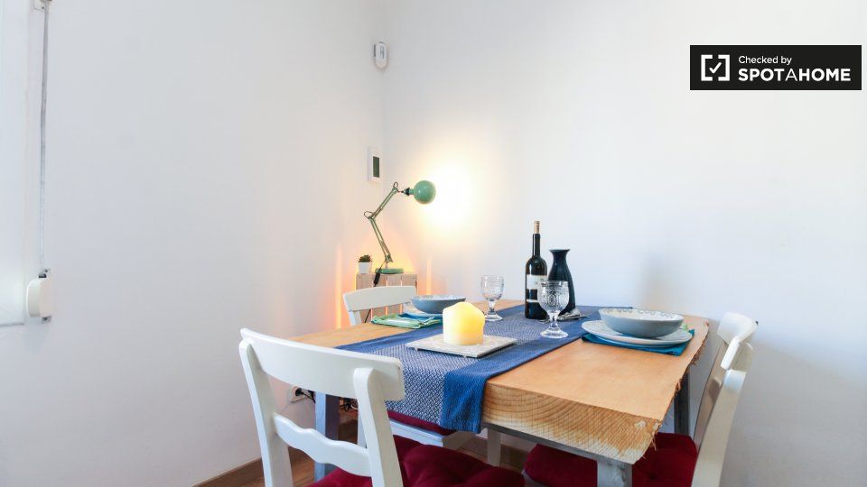Dining room of Flat to rent in L'Hospitalet de Llobregat  with Air Conditioner, Heating and Furnished