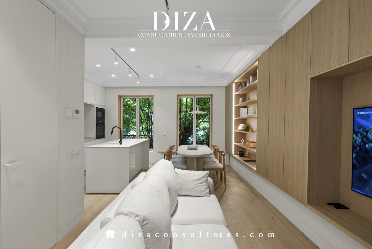 Sala de estar de Piso en venta en  Madrid Capital con Aire acondicionado, Calefacción y Balcón