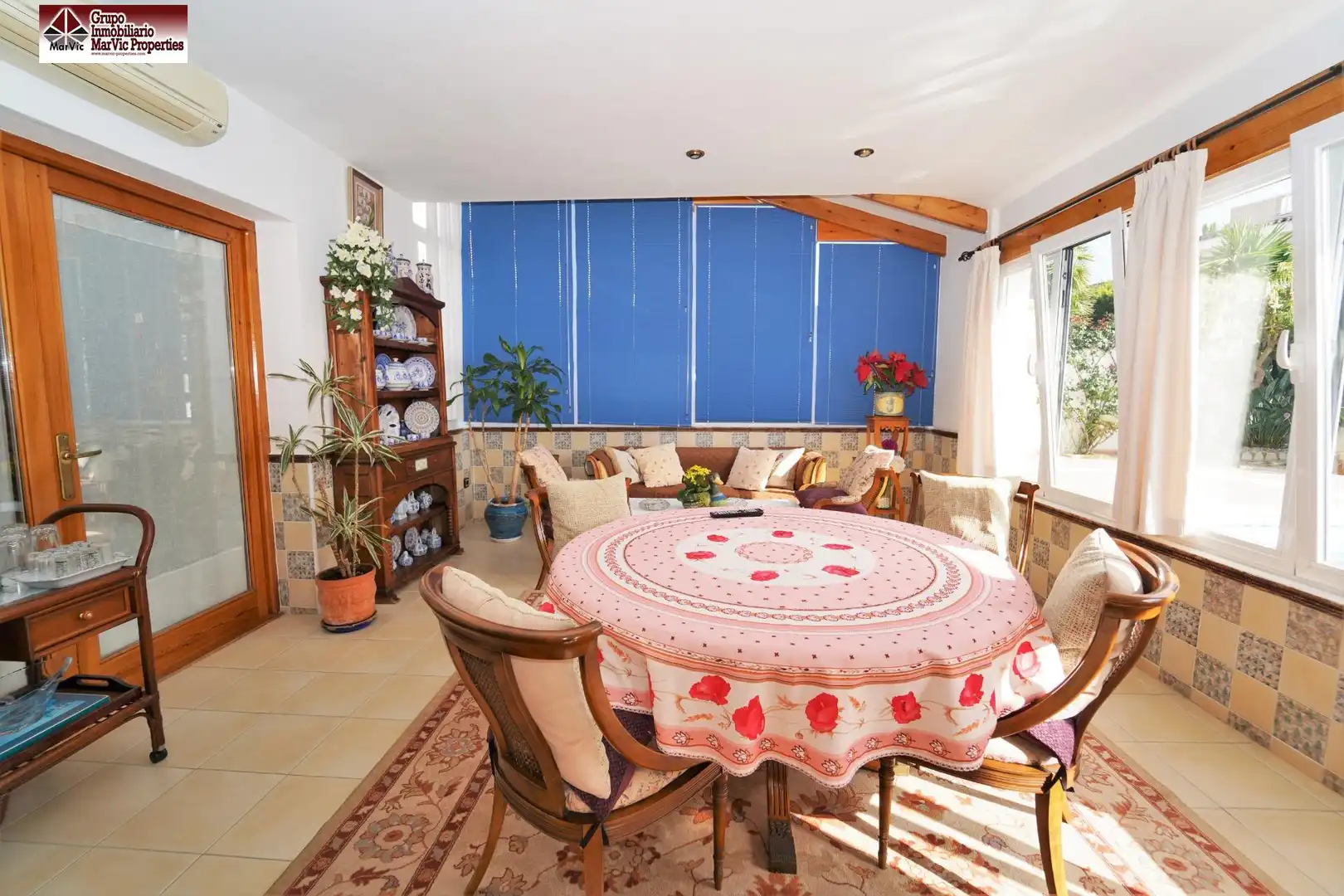 Comedor de Casa o chalet en venta en Benidorm con Calefacción, Jardín privado y Terraza