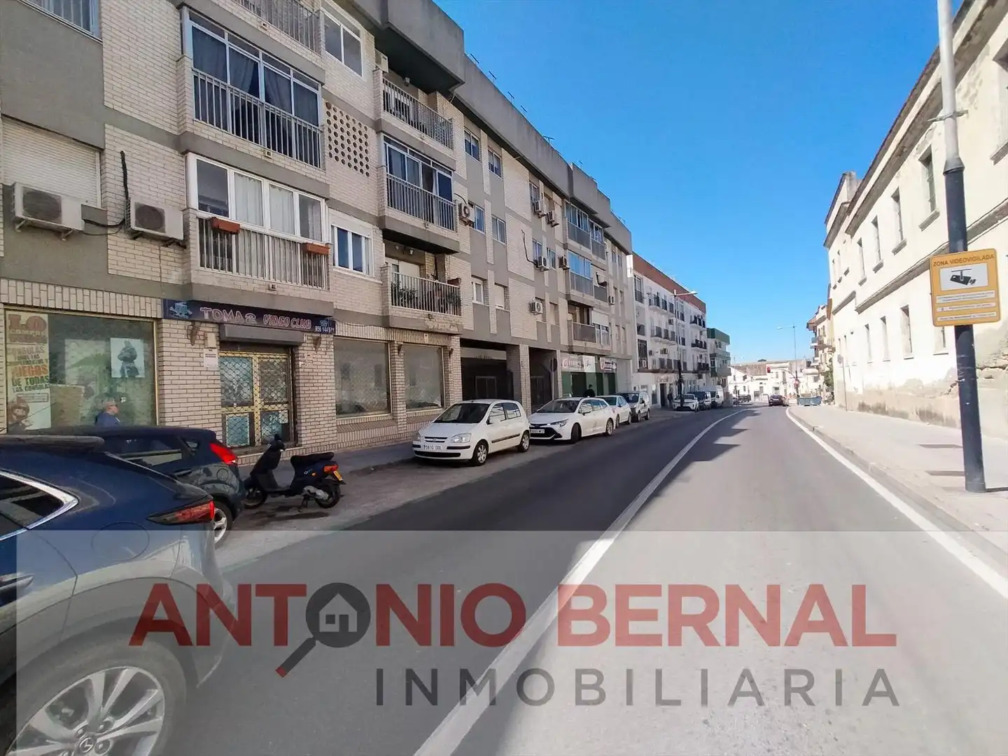Vista exterior de Planta baixa en venda en Jerez de la Frontera