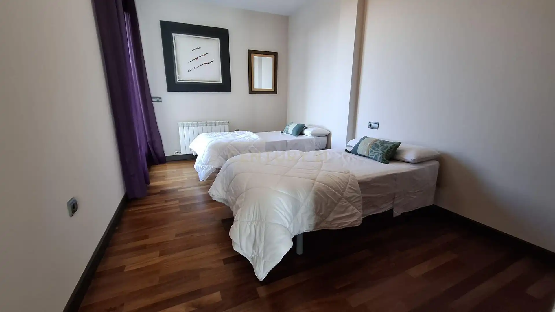Dormitori de Casa o xalet en venda en La Zubia amb Aire condicionat, Jardí privat i Traster