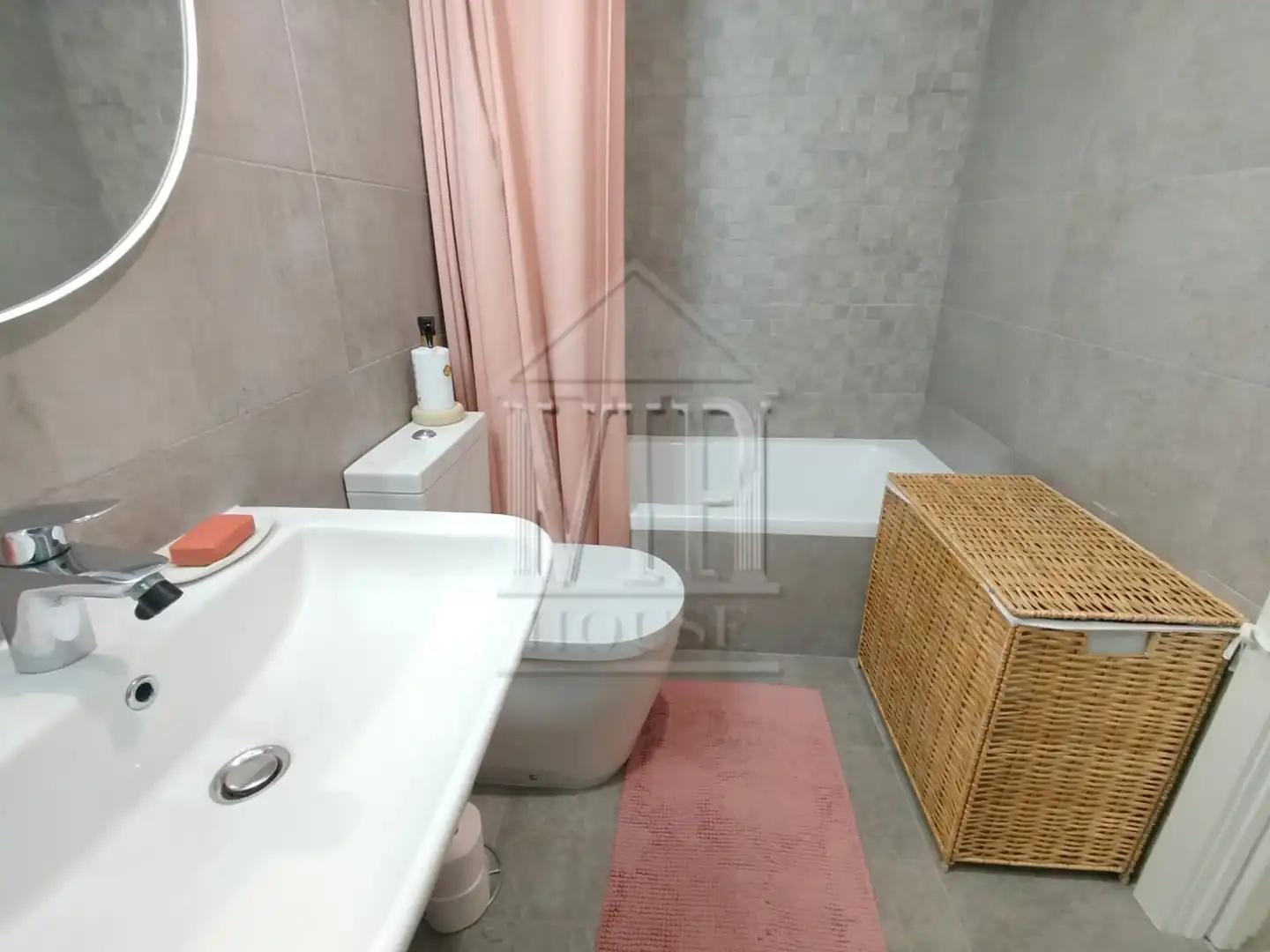 Baño de Piso en venta en Badalona con Aire acondicionado, Calefacción y Parquet
