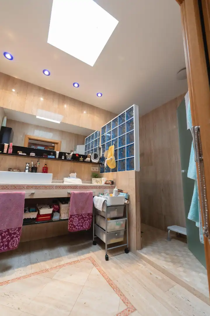Baño de Casa o chalet en venta en Lleida con Aire acondicionado, Calefacción y Jardín privado