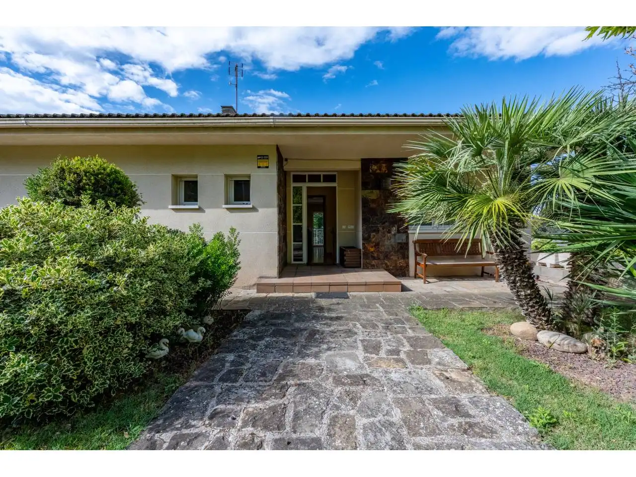 Vista exterior de Casa o xalet en venda en Santpedor amb Calefacció, Jardí privat i Parquet