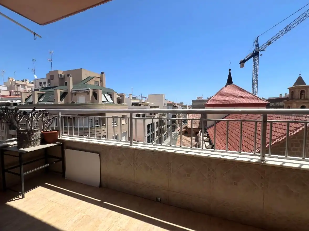 Terrassa de Pis en venda en Torrevieja amb Aire condicionat, Calefacció i Moblat