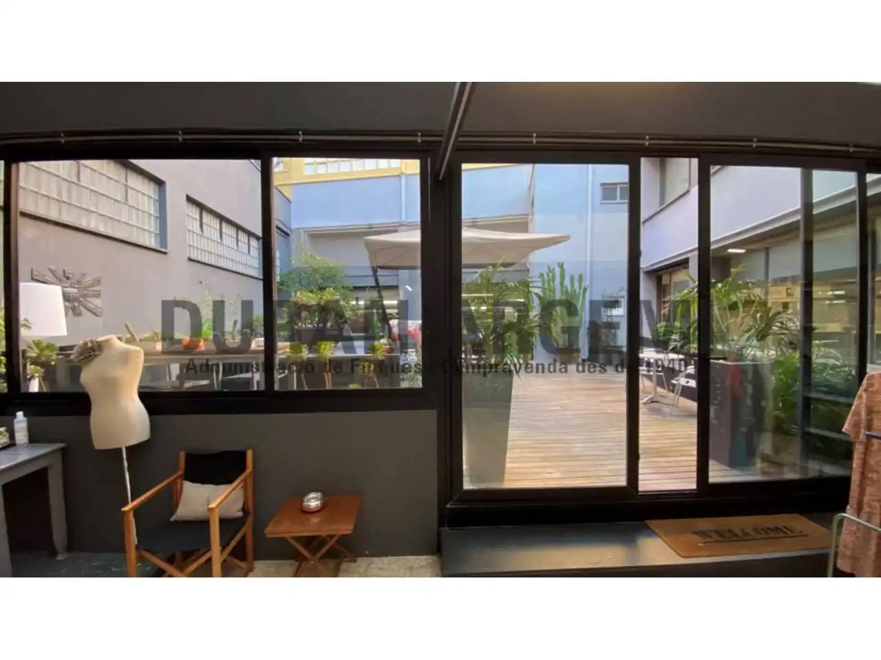 Terraza de Edificio en venta en Terrassa