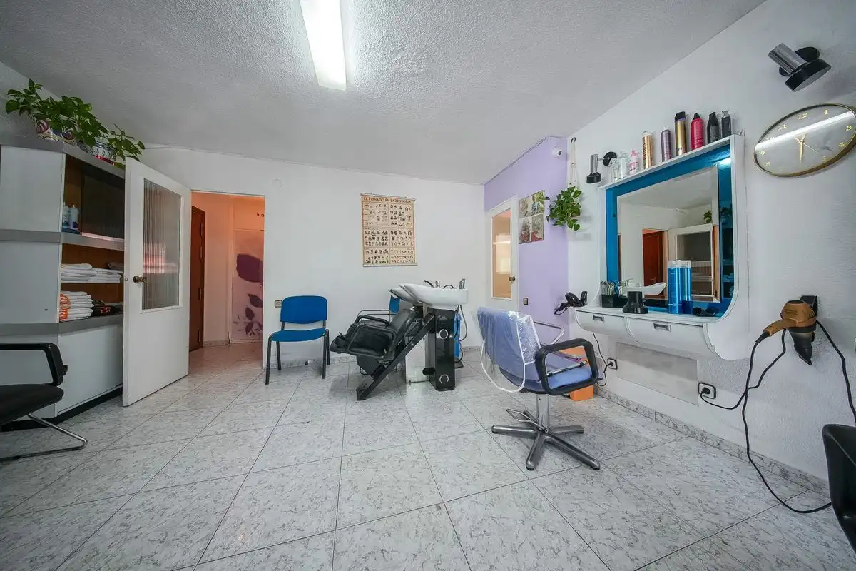 Ground floor for sale in Madrid  with Heating