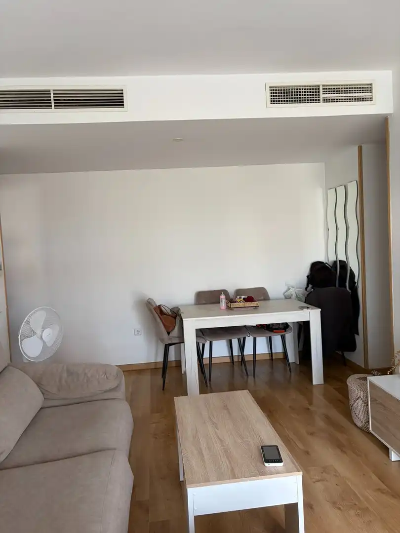 Comedor de Piso en venta en Ontígola con Calefacción, Trastero y Piscina comunitaria
