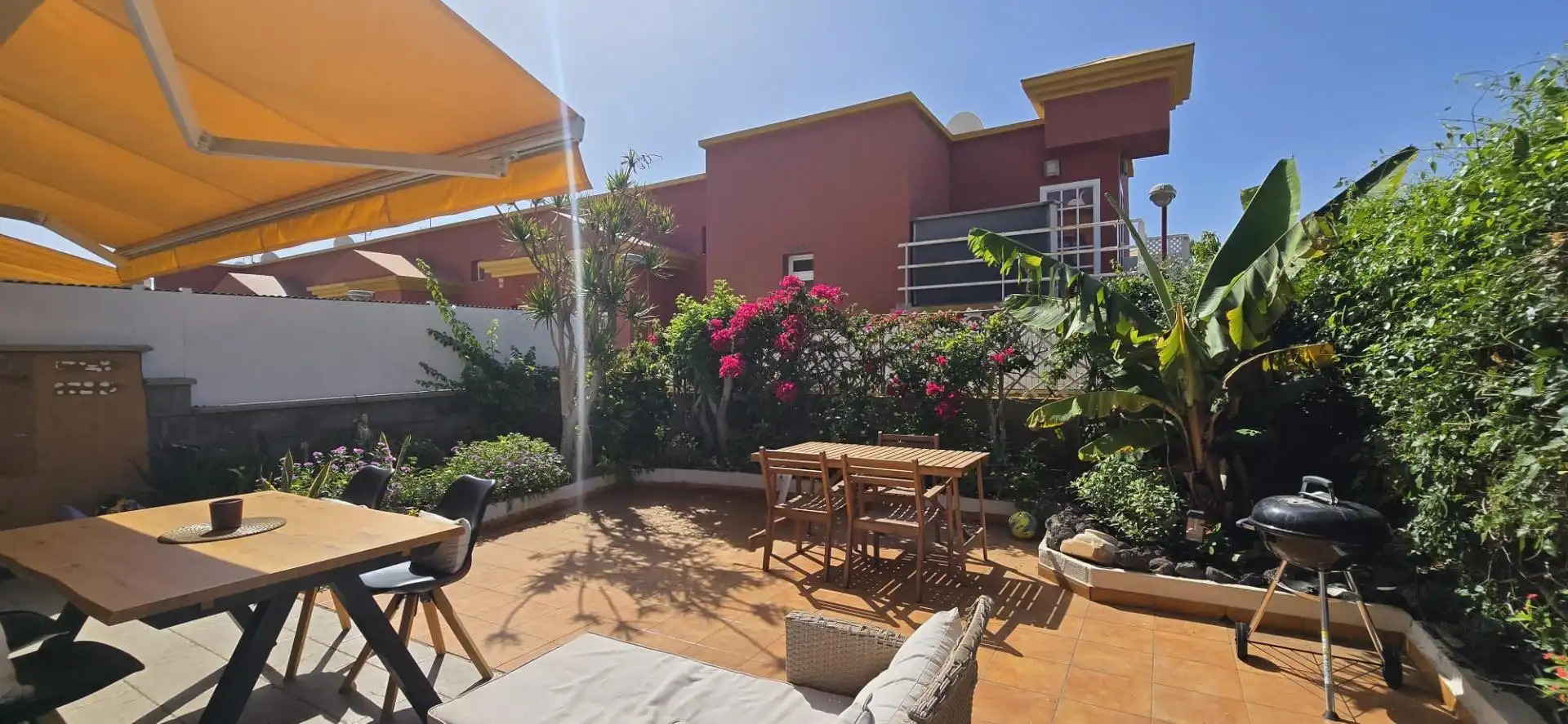 Maison avec terrasse à louer à Calle Bonsai