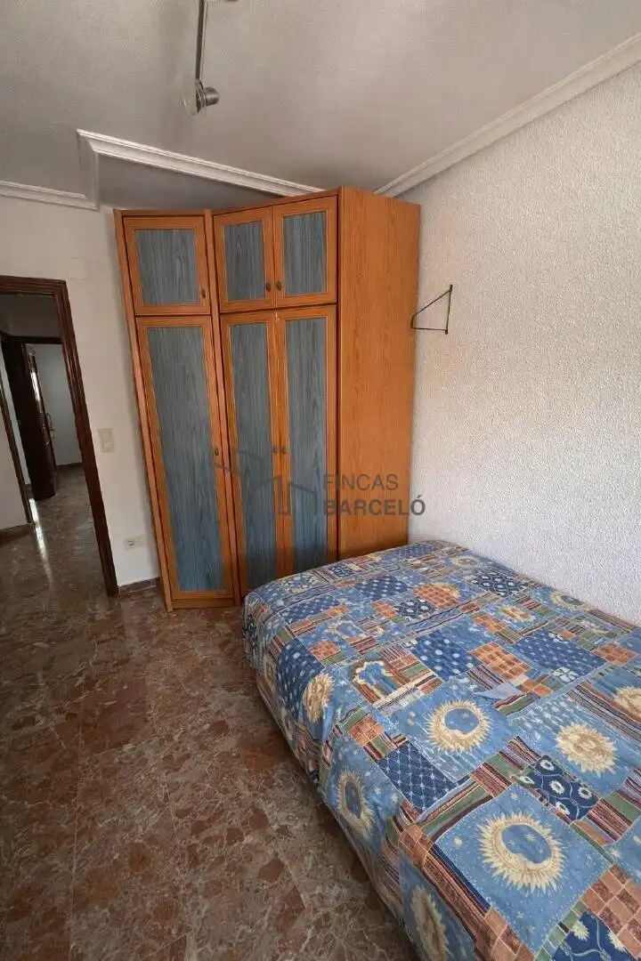 Habitación de Casa adosada en venta en Zaragoza
