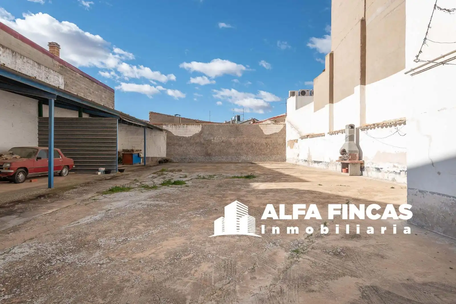 Vista exterior de Casa o chalet en venta en Las Pedroñeras    con Calefacción, Jardín privado y Trastero