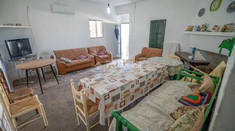 Foto 4 de Casa adosada en venta en Espeluy, Jaén