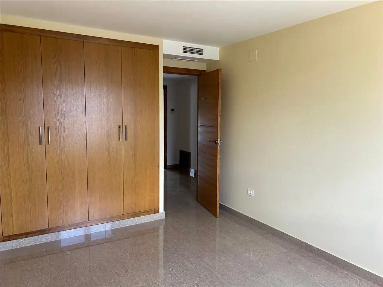 Habitación de Piso en venta en Valencia con Terraza y Trastero