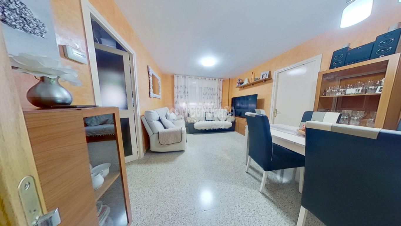 Sala de estar de Piso en venta en Sabadell con Aire acondicionado, Calefacción y Amueblado