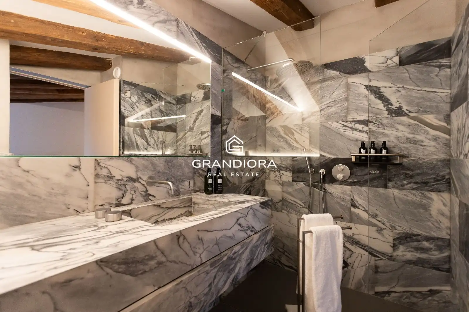 Duplex con piscina in affitto a Plaça de Sant Just, imagen 36
