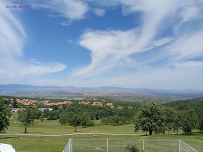 Vista exterior de Pis en venda en Sojuela amb Calefacció, Terrassa i Traster