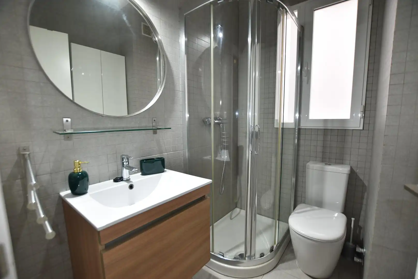 Bathroom of Flat for rent in Granada  with Heating, Furnished and Balcony