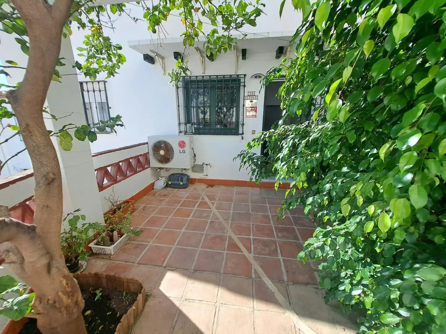 Jardí de Casa adosada en venda en Torremolinos amb Aire condicionat, Terrassa i Traster
