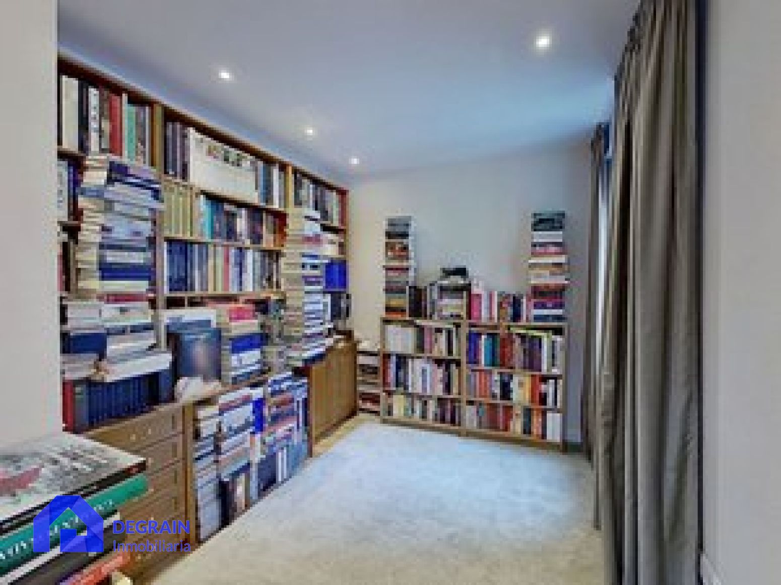 Piso en venta en Oviedo  con Calefacción