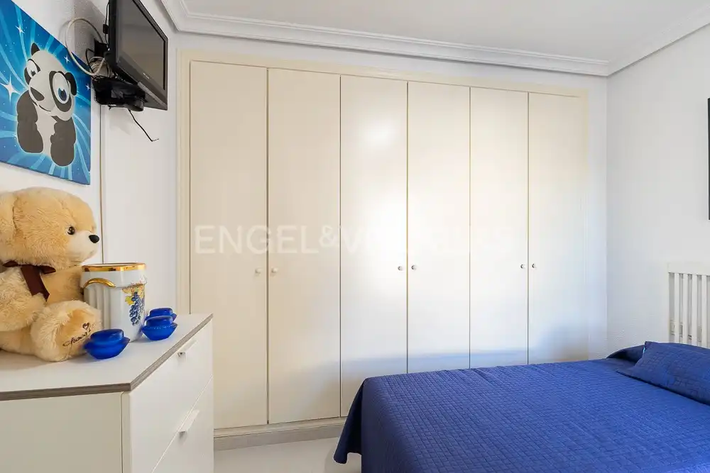Schlafzimmer von Wohnung zum Verkauf in Valencia mit Heizung, Privatgarten und Terrasse