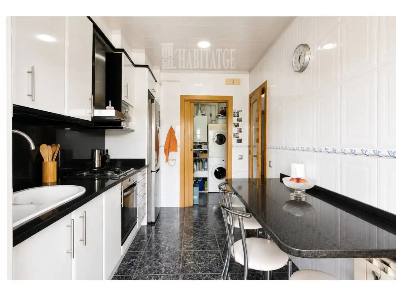 Cocina de Piso en venta en Manlleu con Calefacción, Terraza y Balcón