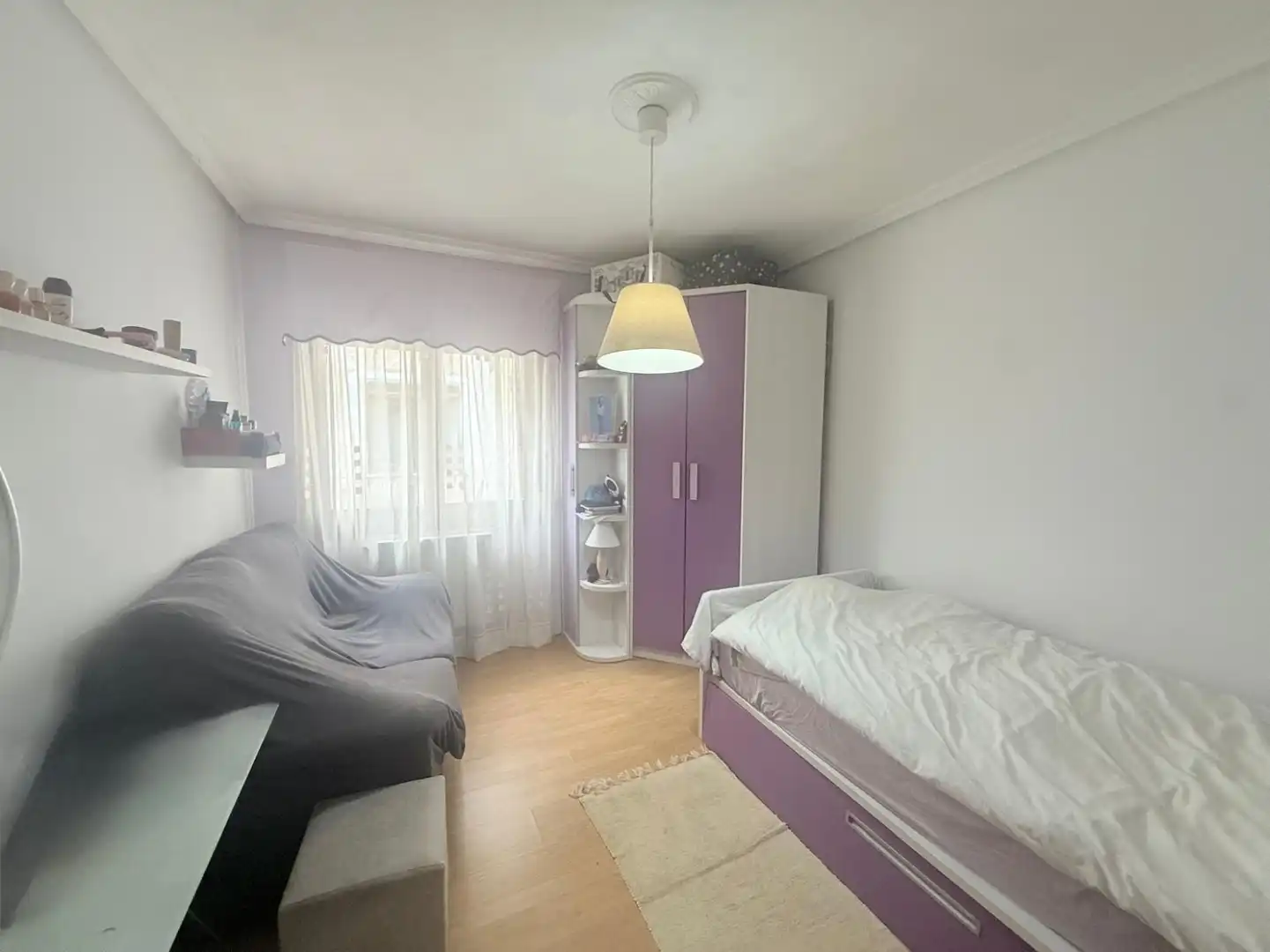 Bedroom of Flat for sale in Avilés  with Heating, Private garden and Parquet flooring