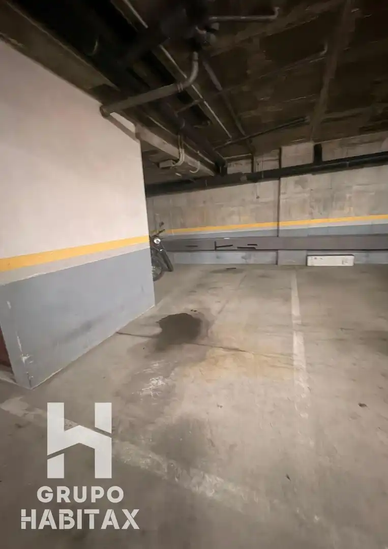 Dúplex en venta en Calle BARBERA DEL VALLES, Can Clos - Pinetons