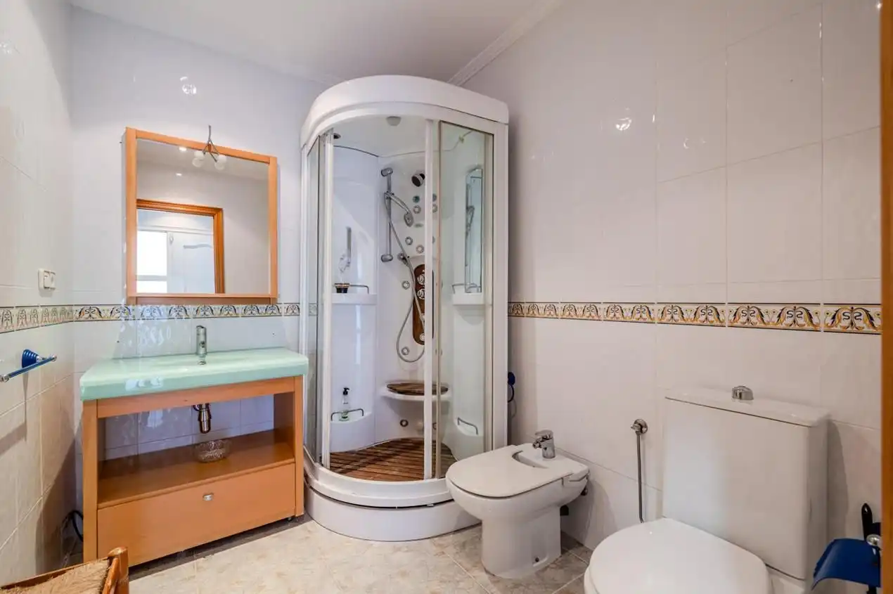 Baño de Casa adosada en venta en Celrà