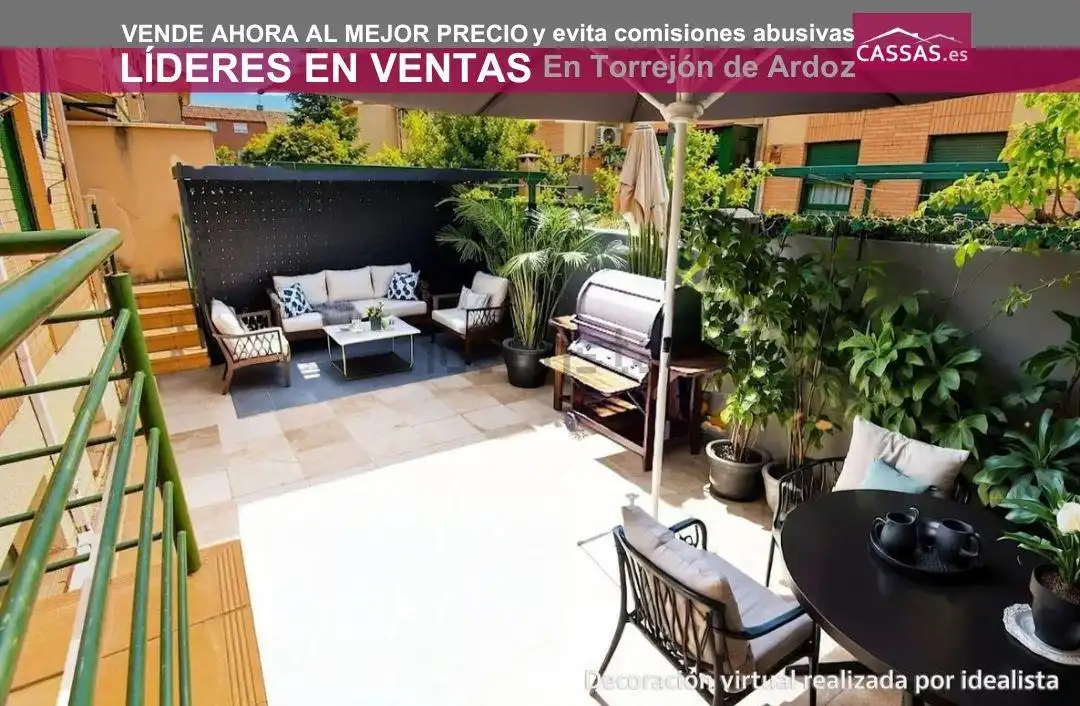 Terraza de Casa adosada en venta en Torrejón de Ardoz con Aire acondicionado, Calefacción y Jardín privado