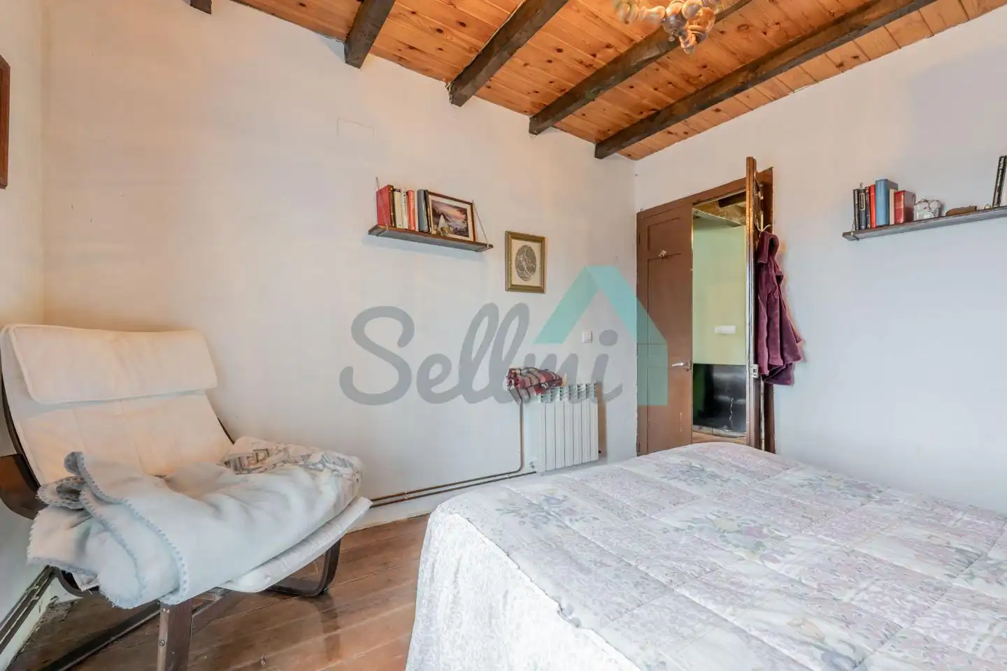 Dormitori de Casa o xalet en venda en Llanes amb Calefacció, Jardí privat i Parquet