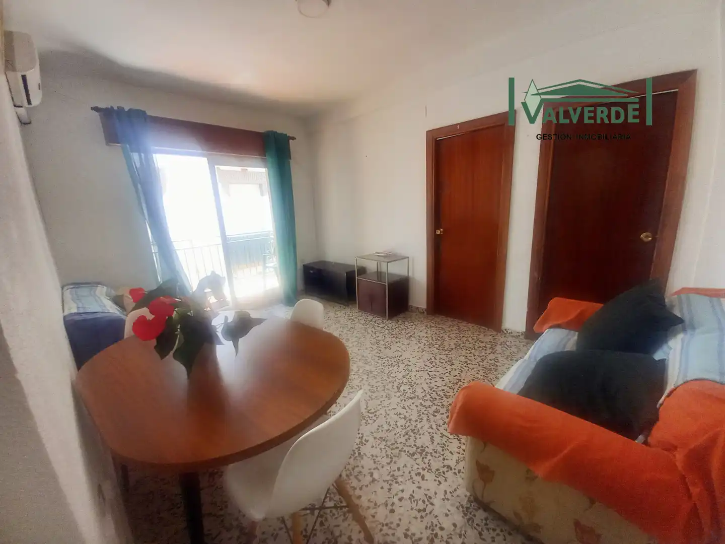 Piso con terraza en venta en Calle Puentezuelas