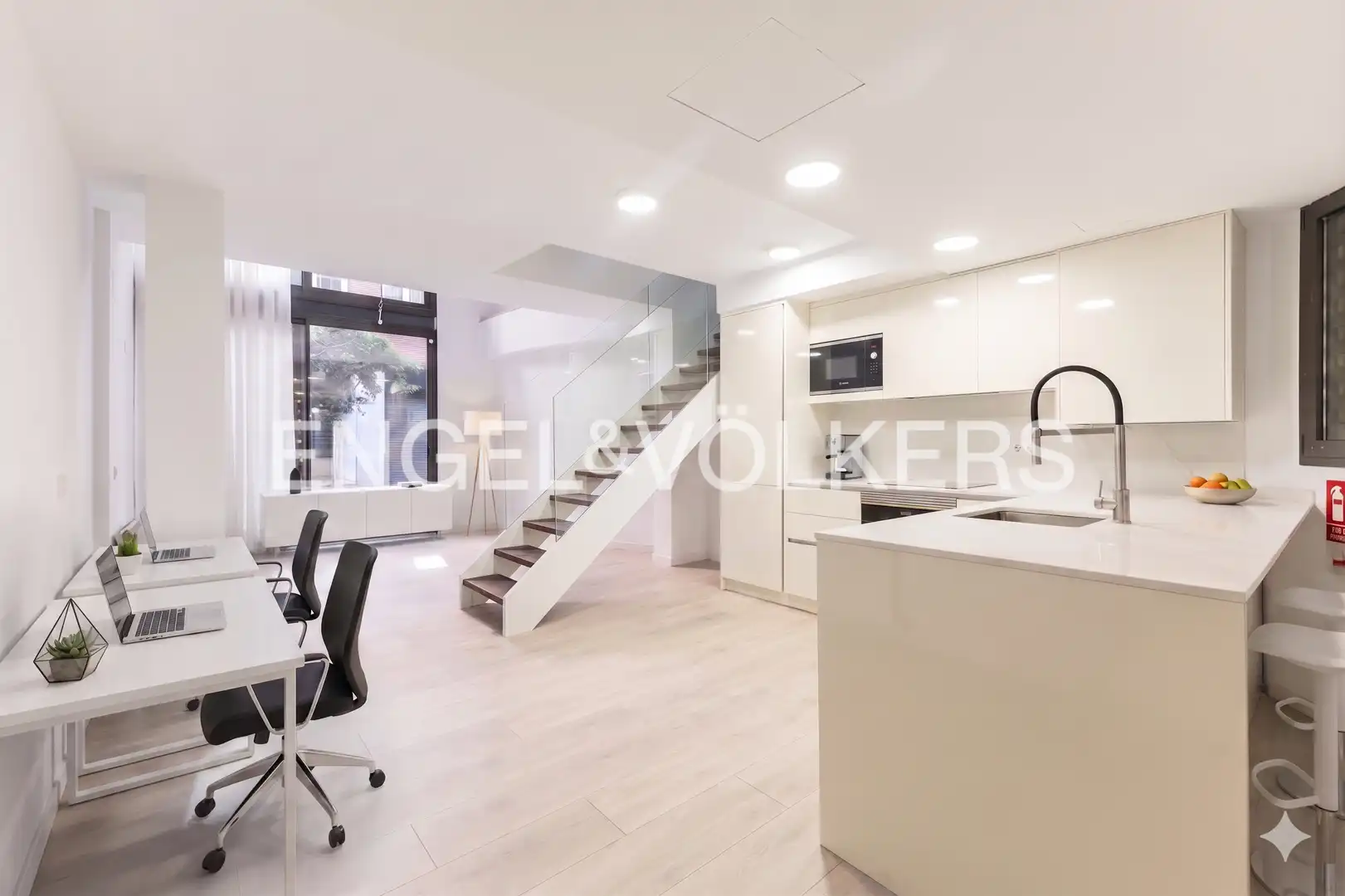 Vista exterior de Dúplex en venda en Barcelona amb Aire condicionat, Calefacció i Jardí privat