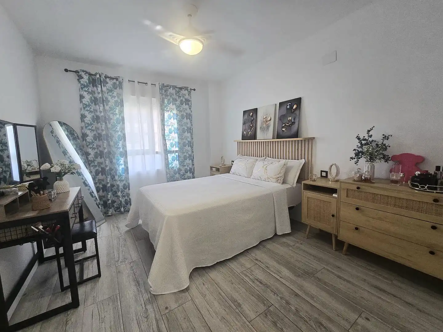 Bedroom of Flat for sale in Málaga  with Air Conditioner, Terrace and Storage room