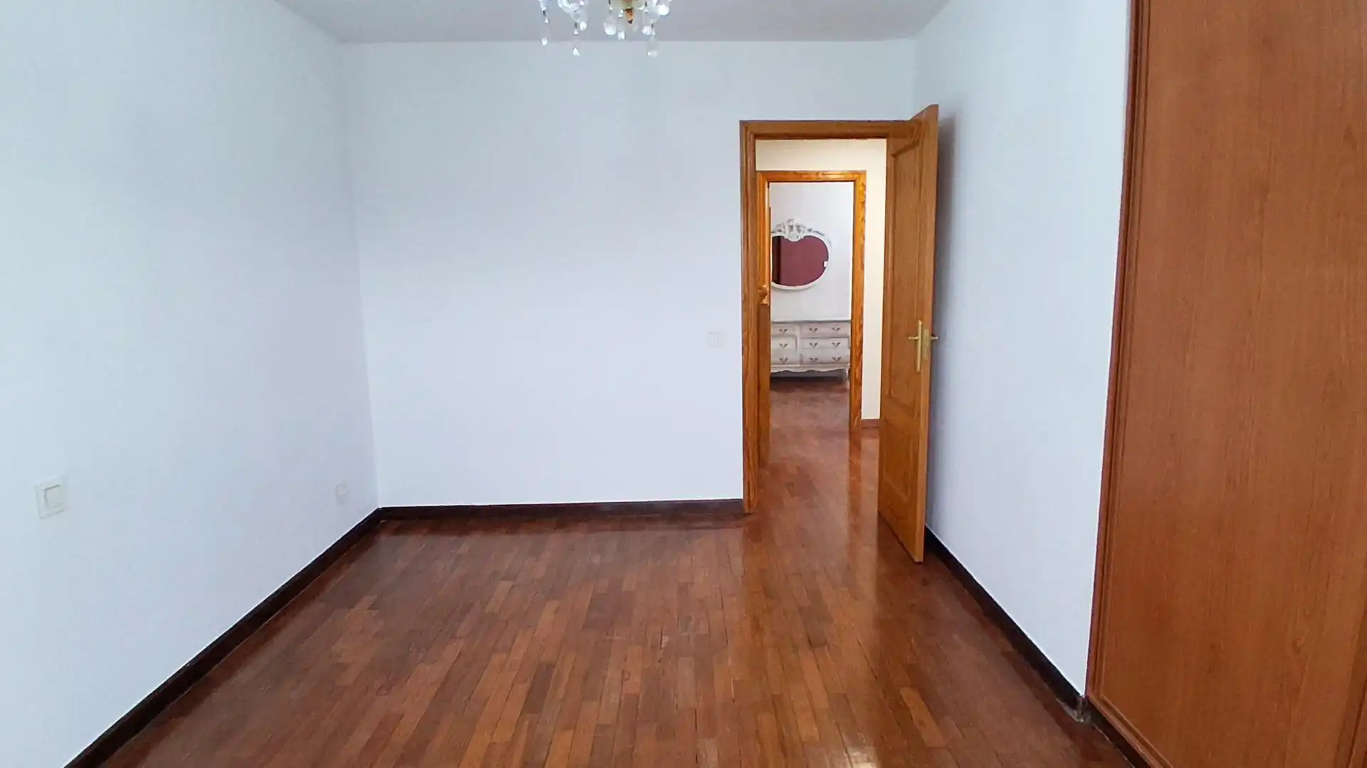 Schlafzimmer von Einfamilien-Reihenhaus zum Verkauf in Cabrerizos mit Heizung, Abstellraum und Schwimmbad
