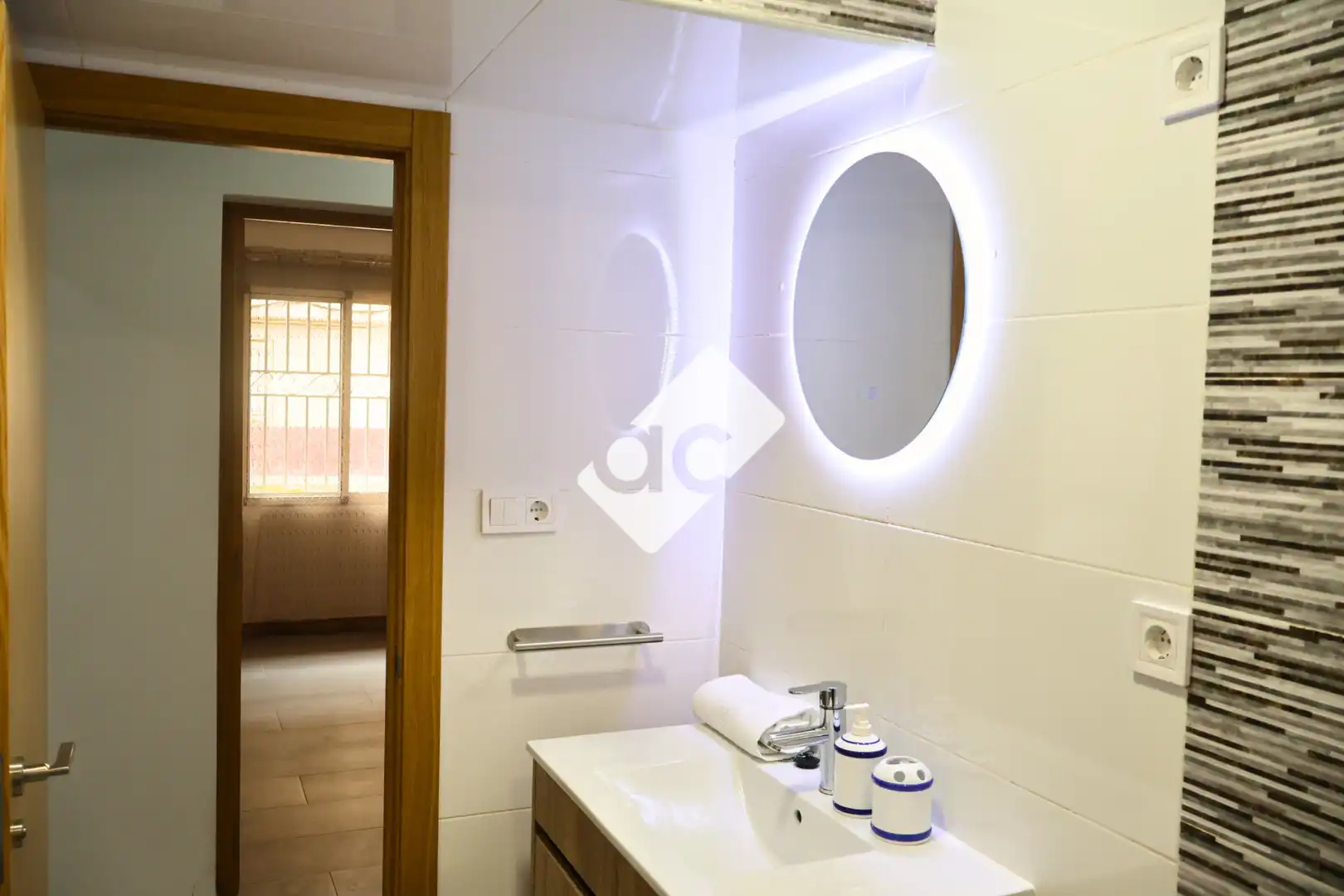 Bany de Apartament de lloguer en Alfafar amb Aire condicionat, Calefacció i Parquet