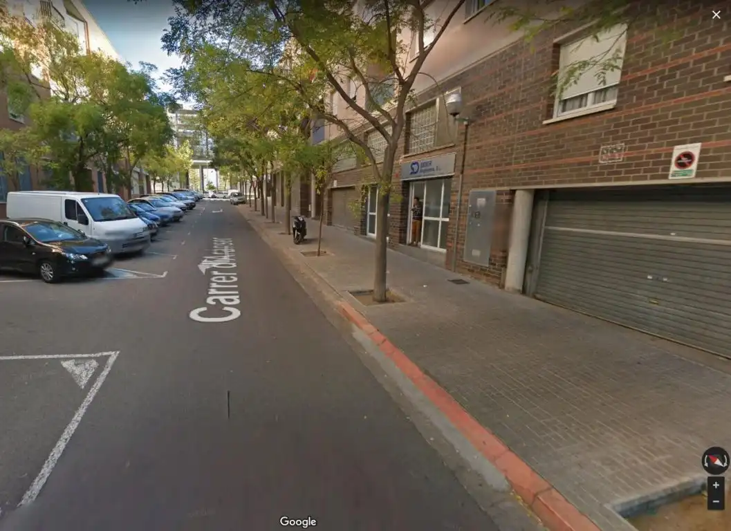 Vista exterior de Garatge en venda en Sabadell