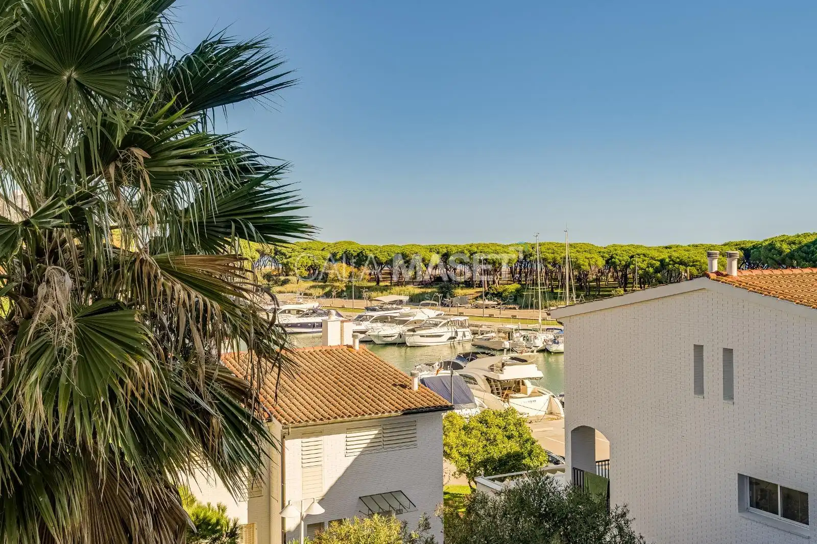 Vista exterior de Dúplex en venda en Castell d'Aro, Platja d'Aro i s'Agaró amb Calefacció, Jardí privat i Piscina
